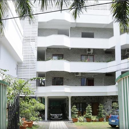 Heaven Gardens Hotel Kochi Luaran gambar