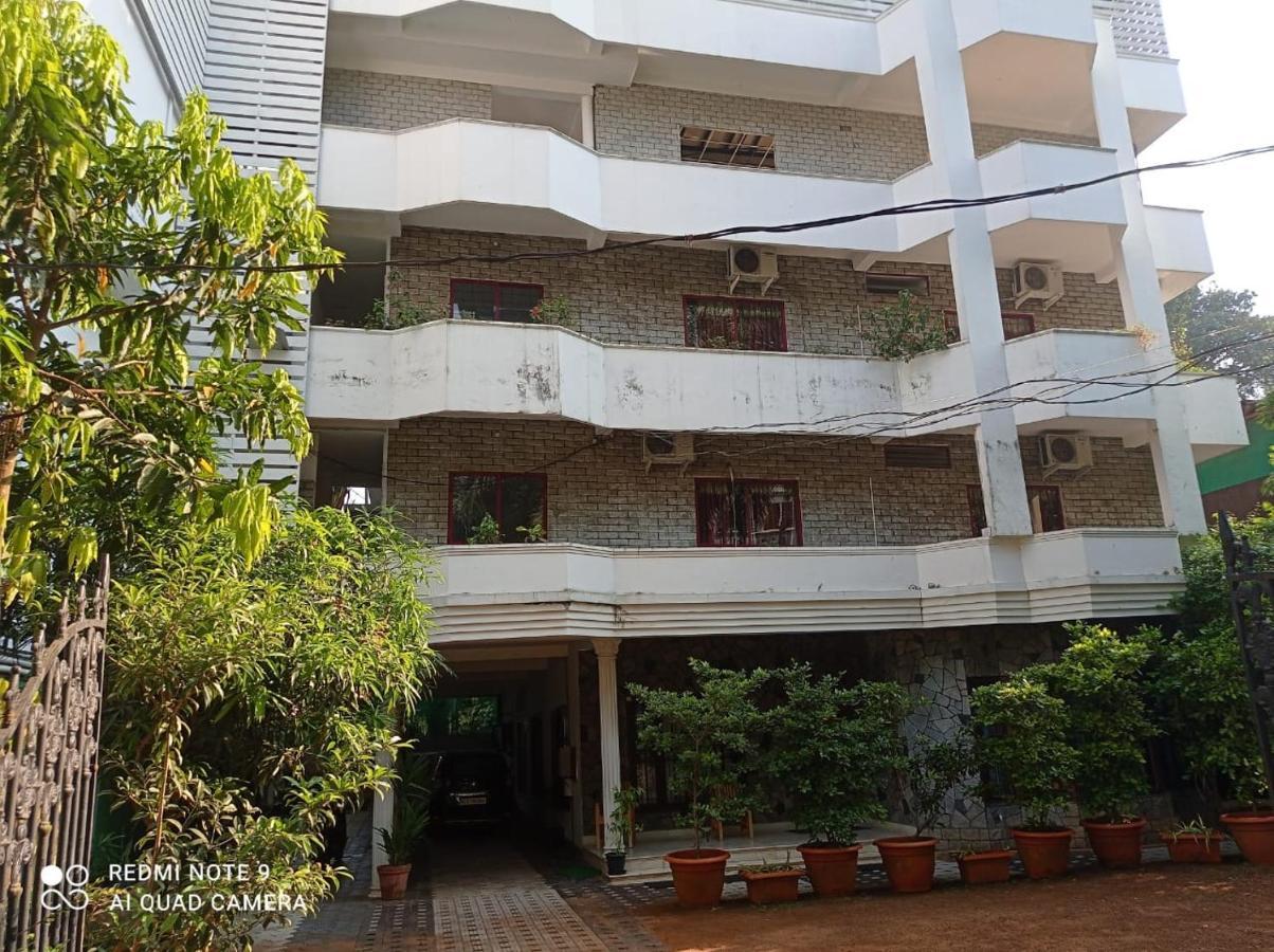 Heaven Gardens Hotel Kochi Luaran gambar
