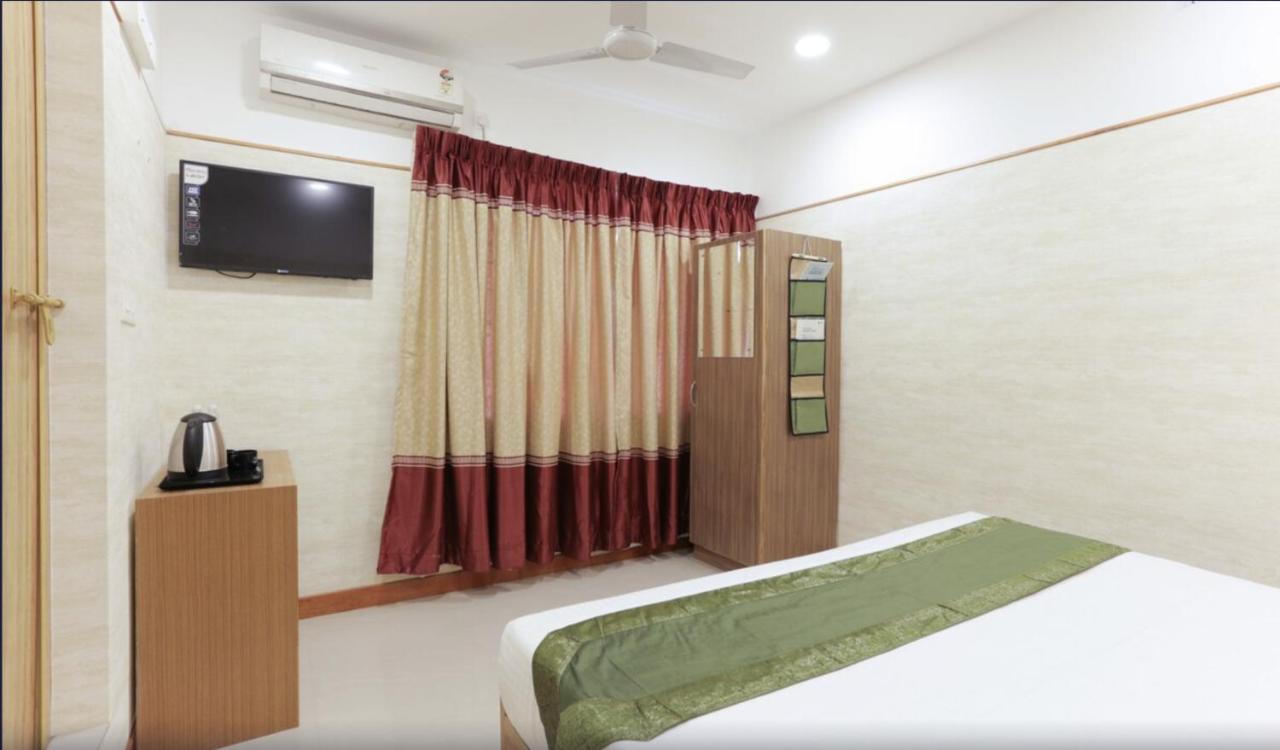 Heaven Gardens Hotel Kochi Luaran gambar